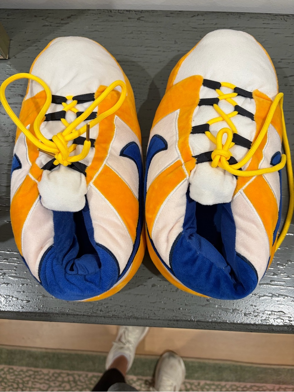 Nike Kids Slippers in White, Yellow, Blue